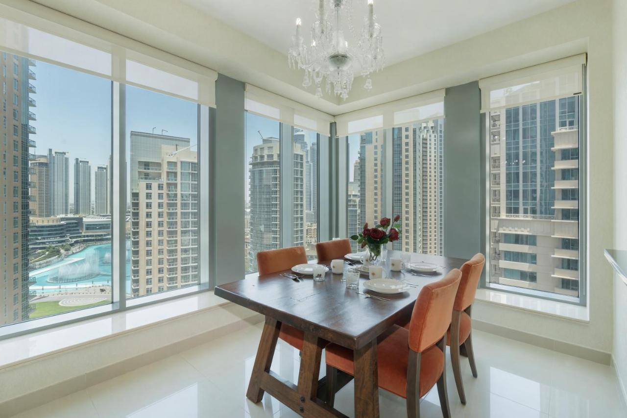 Fountain View Luxury: Downtown Dubai Apartment with Burj Khalifa Vista Exterior photo