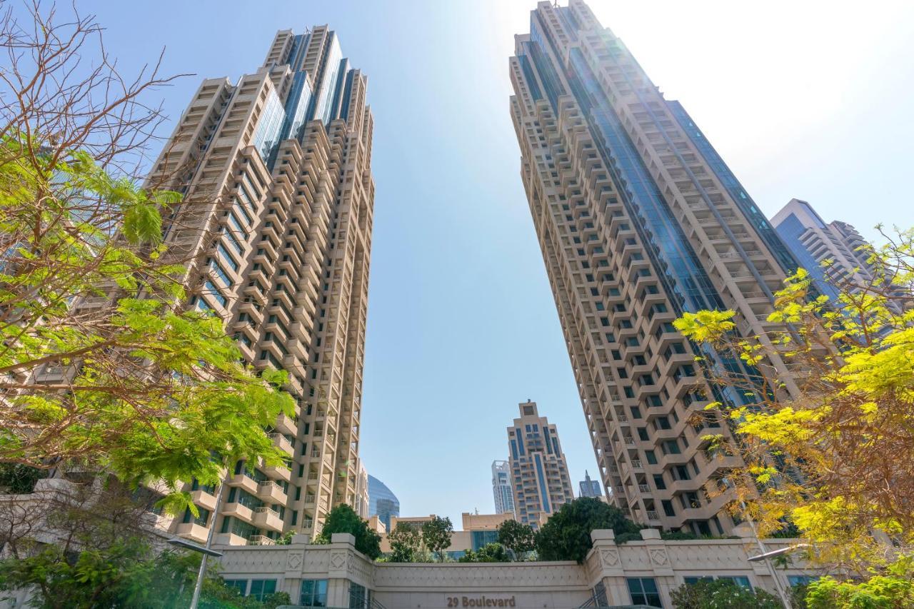Fountain View Luxury: Downtown Dubai Apartment with Burj Khalifa Vista Exterior photo