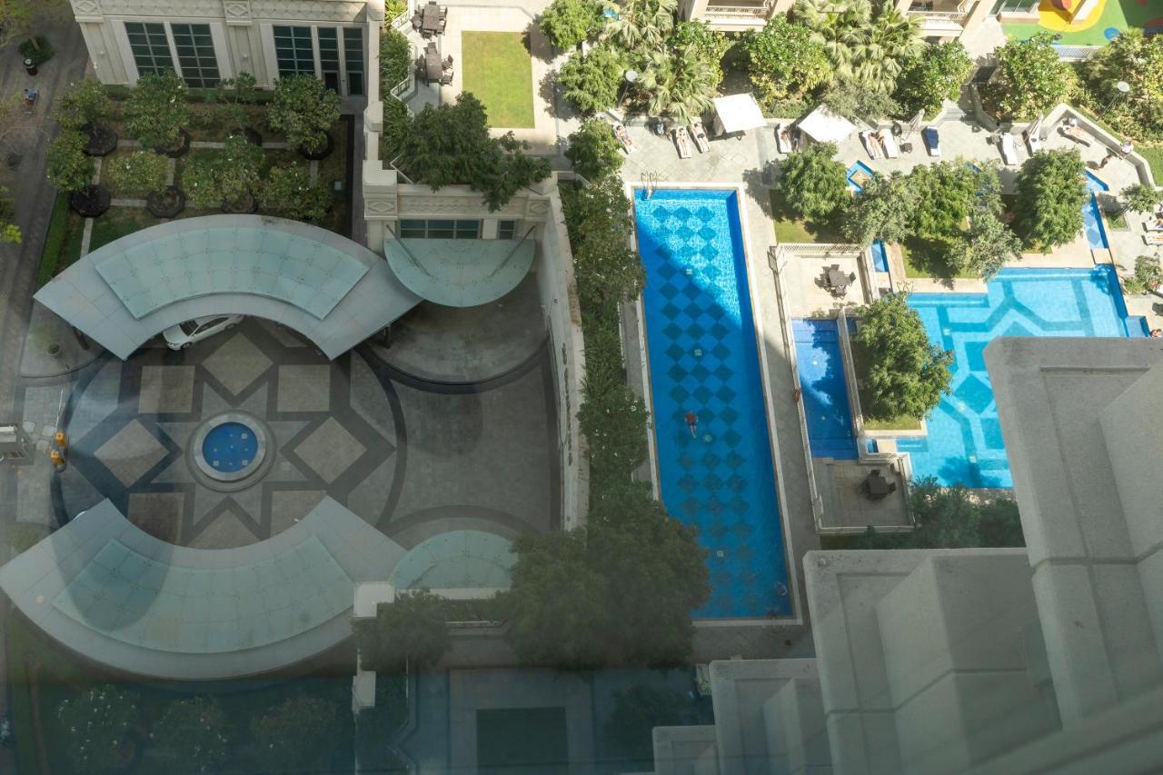 Fountain View Luxury: Downtown Dubai Apartment with Burj Khalifa Vista Exterior photo
